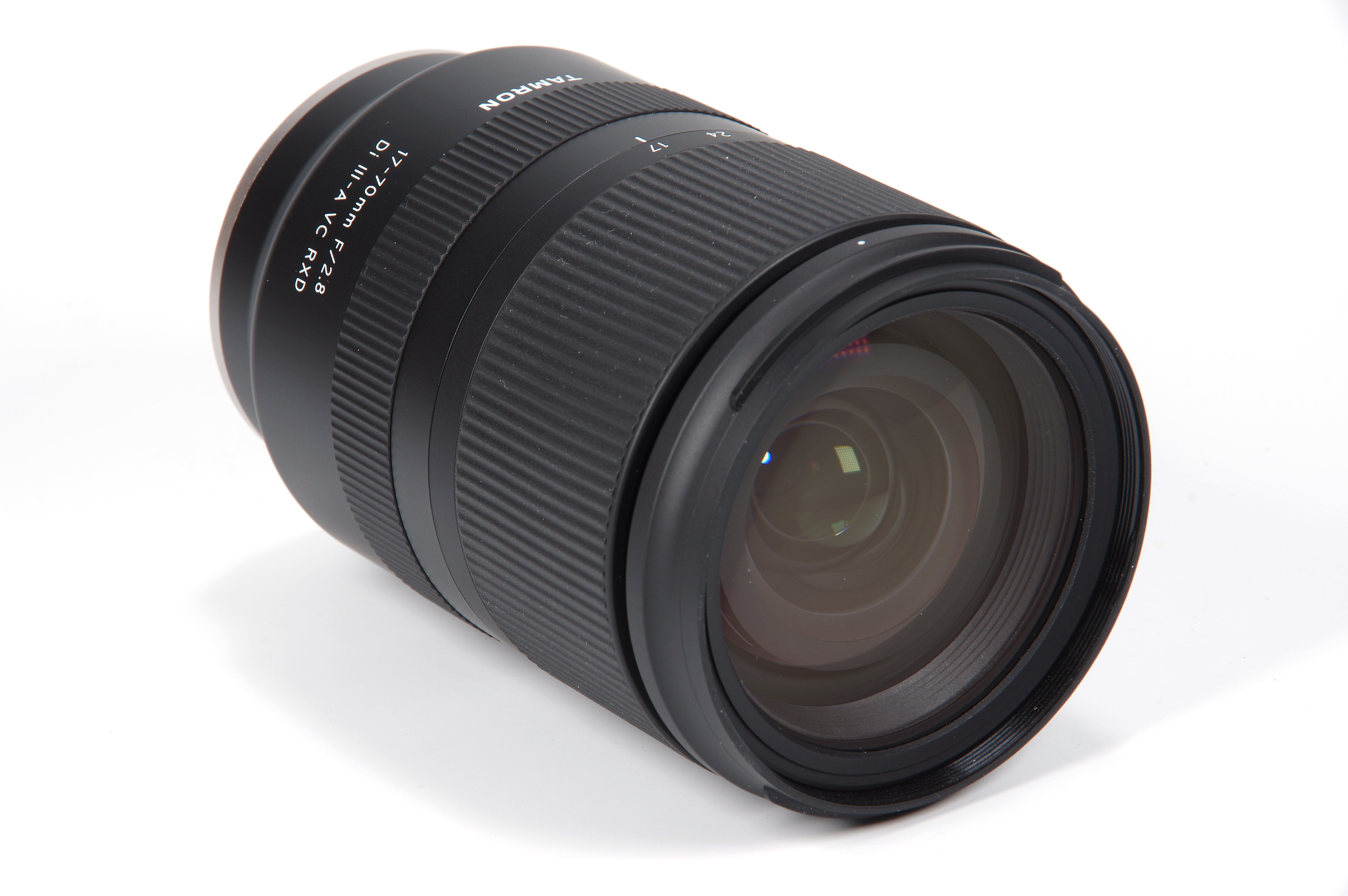 TAMRON17-70mmF/2.8Di III-A VC RXD(Sony用) Amazon | Tamron 17-70mm F/2.8 Di III-A VC RXD レンズ Sony E