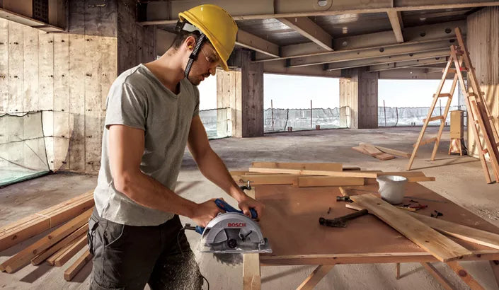 Bosch GKS 140 Professional Handheld Circular Saw (06016B30L1)