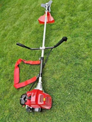 Pineyoung PY-6900 Gasoline Grass Trimmer – 1250W 255mm Heavy-Duty Brush Cutter for Lawn Care